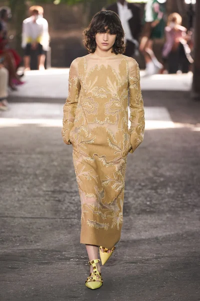 Look 40